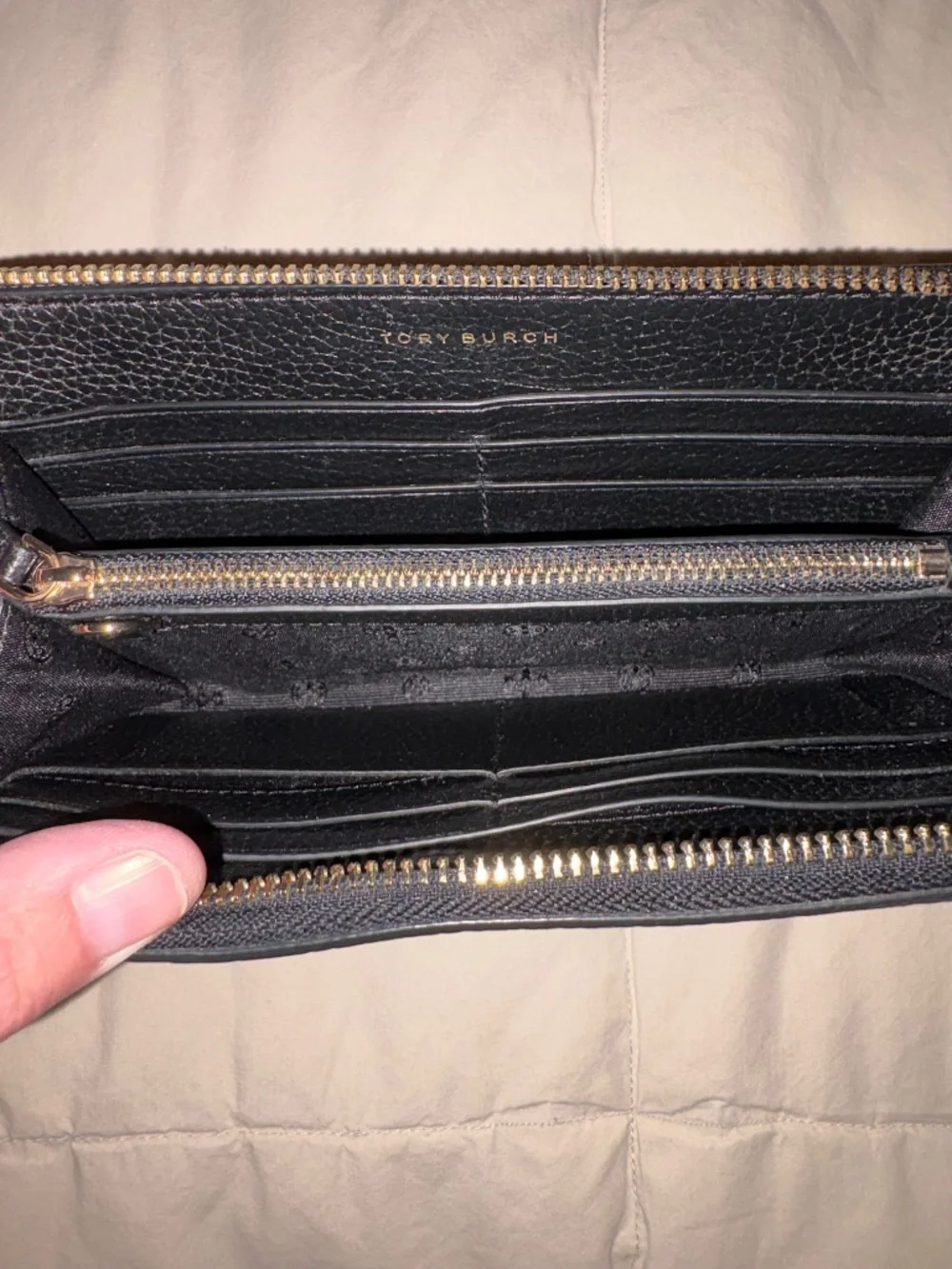 Tory Burch Thea Multi-Gusset Continental Zip Wallet Black